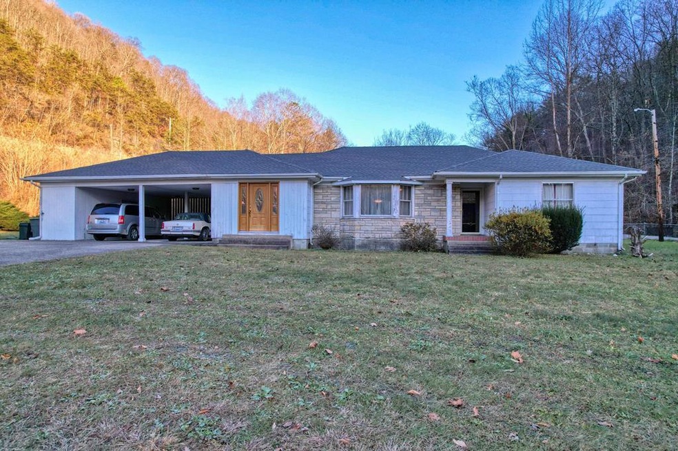 137 Red Oak Branch Rd, Sassafras, KY 41759 | MLS# 121455 | Homes.com