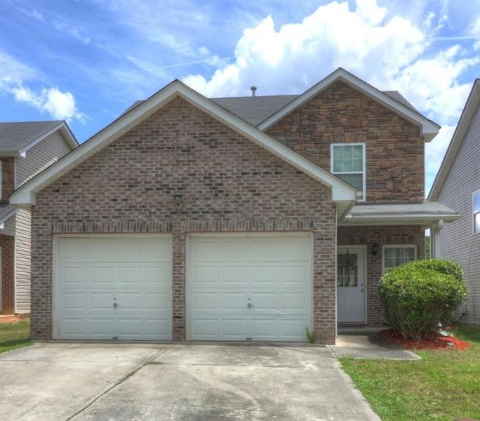Front Exterior/Great Curb Appeal