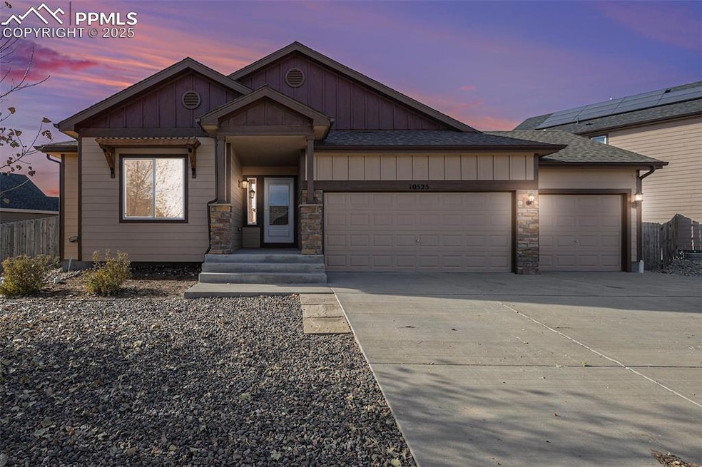 10525 Abrams Dr, Colorado Springs, CO 80925 - photo 1