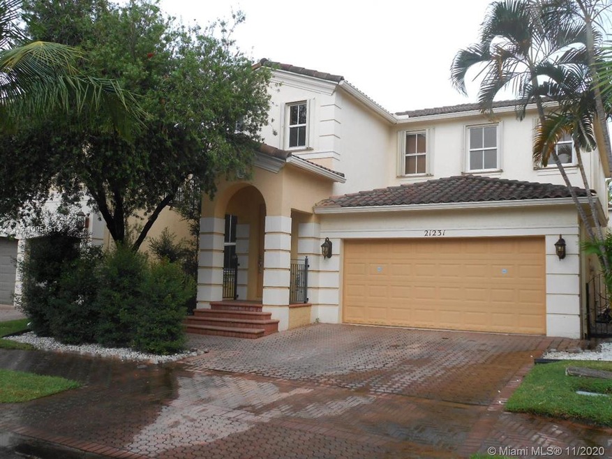 21231 NE 31st Place, Miami, FL 33180 - photo 1