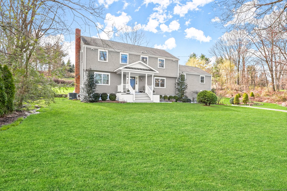Beautiful 40 Siwanoy Lane