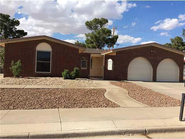 10605 Brian Mooney Ave, El Paso, TX 79935 - photo 1