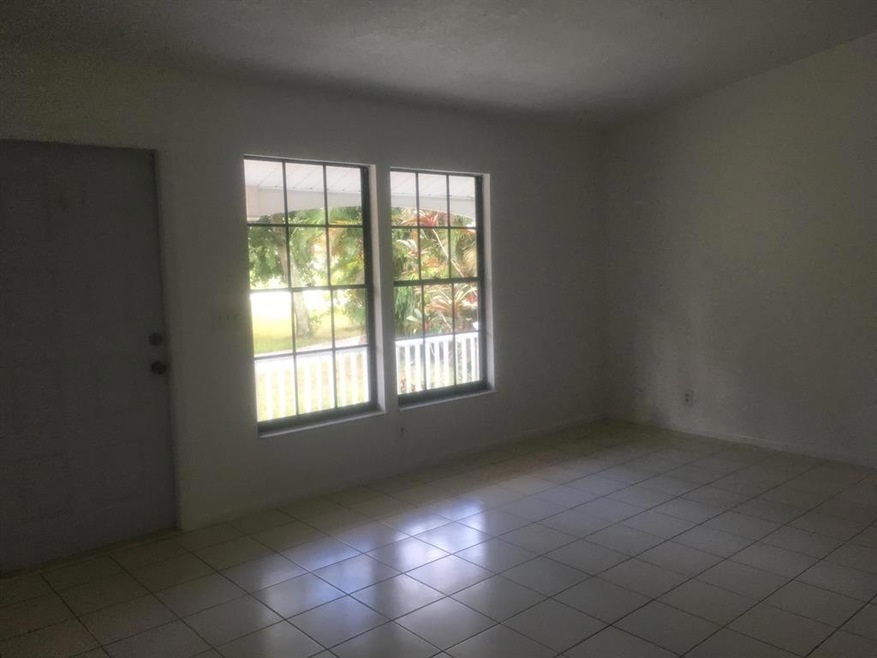 13661 55th Rd N livingroom1