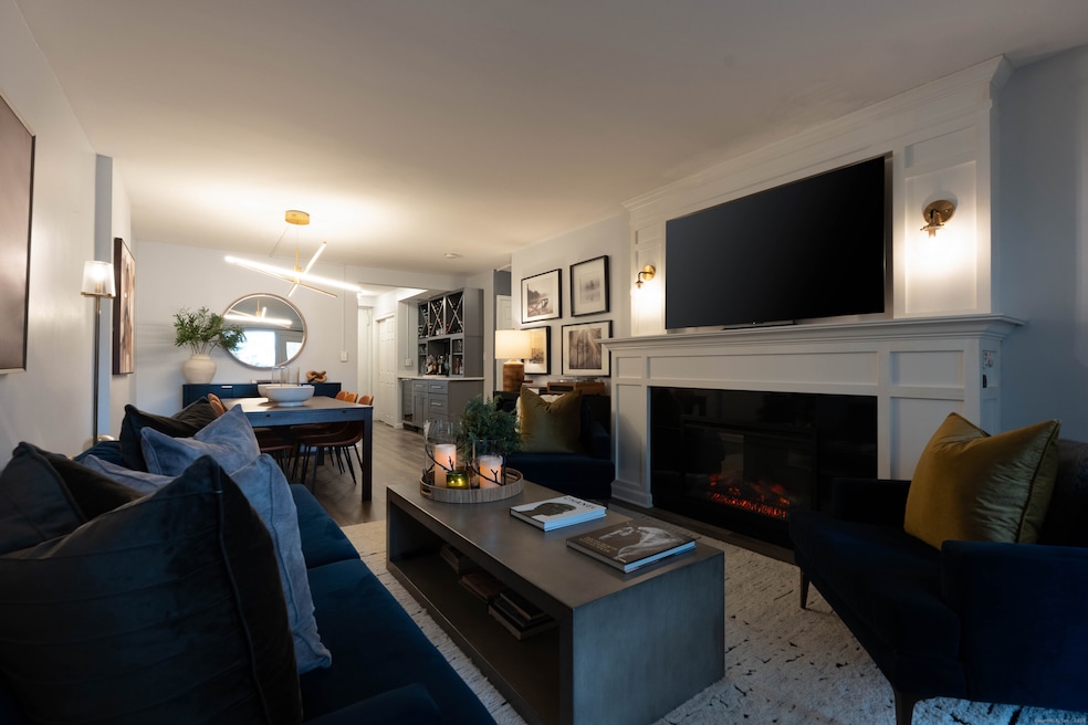 Fountain Terrace at Strawberry Hill unit 129, Stamford, CT 06902 - photo 1