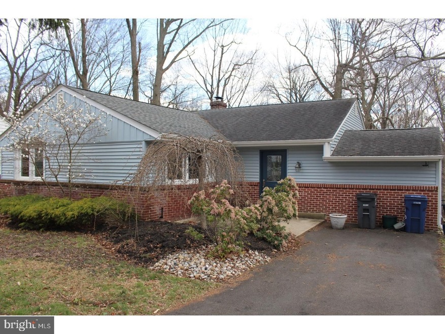 404 Edgewood Dr, Ambler, PA 19002 - photo 1