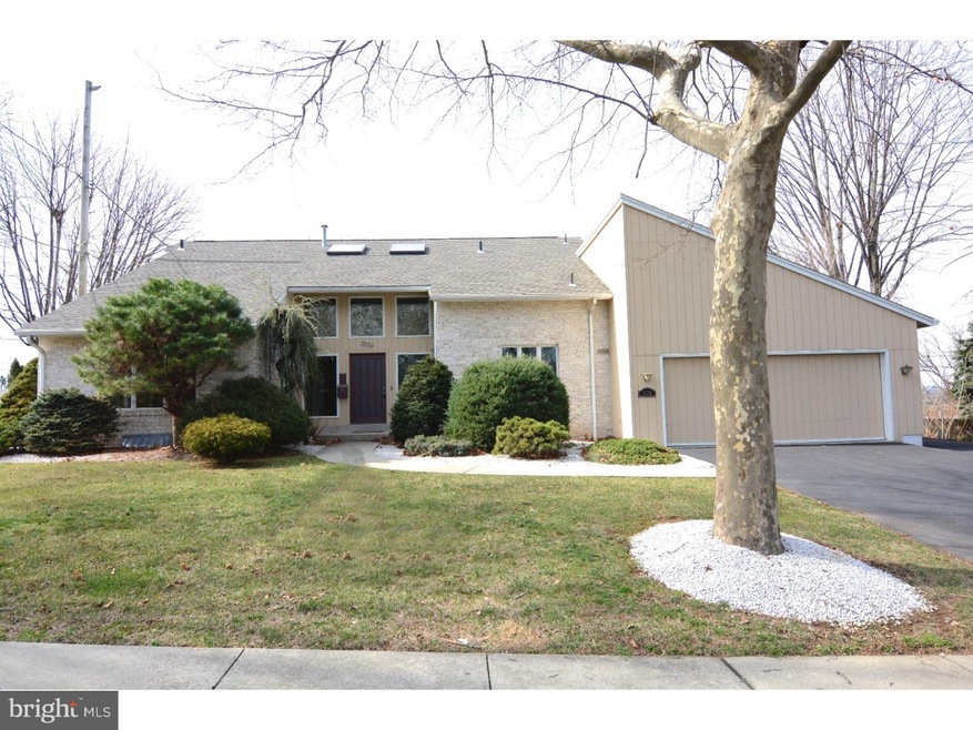 3536 W Kent Rd, Reading, PA 19605 - photo 1