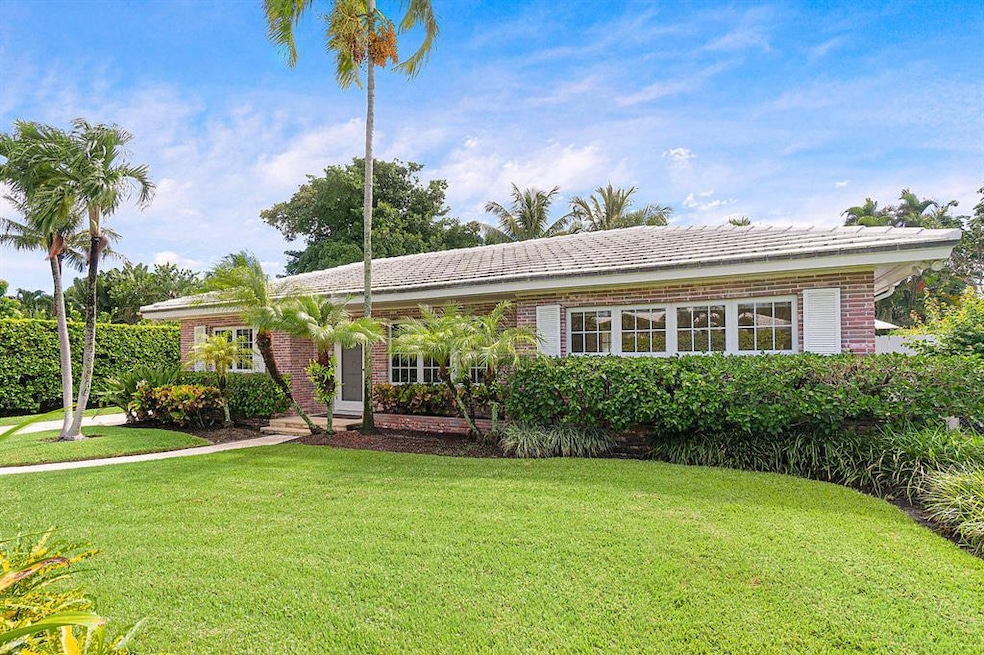 001-1465LaurieLn-PalmBeach-FL-small