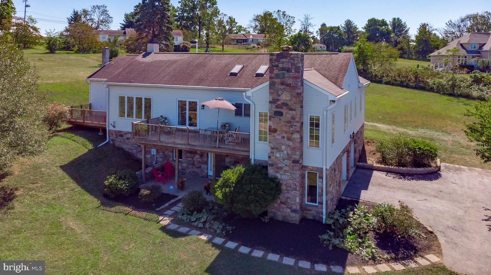 642 Bergeys Mill Rd, Schwenksville, PA 19473 - photo 1