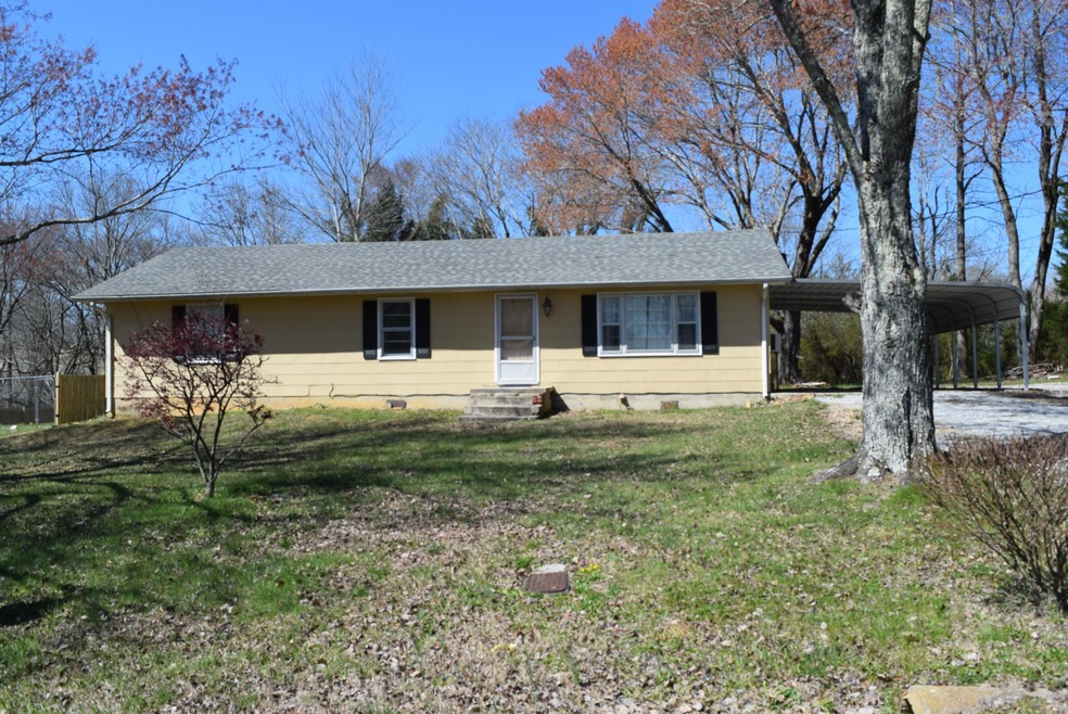 221 Walker St, Manchester, TN 37355 - photo 1
