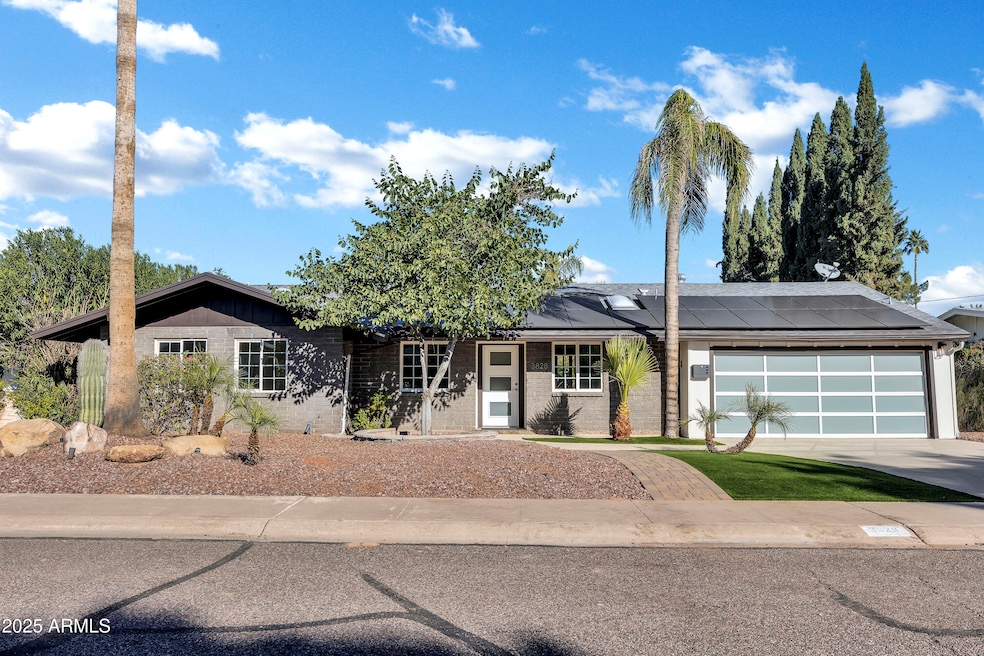 3828 E Sahuaro Dr, Phoenix, AZ 85028 - photo 1