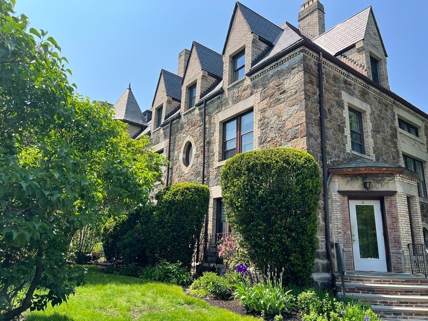 11 Garrison Rd unit 3, Brookline, MA 02445 - photo 1