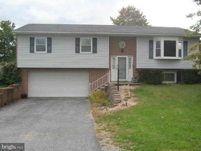 2971 Fillmore Dr, Chambersburg, PA 17201 - photo 1