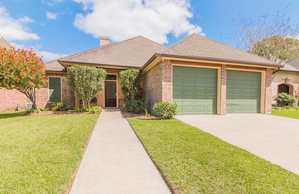 205 Metairie front