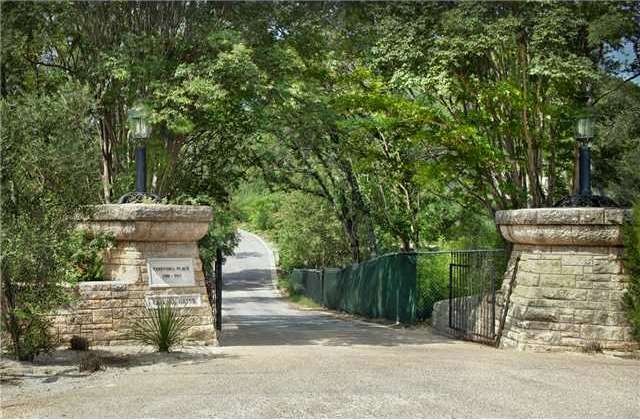 Entrance/Gate