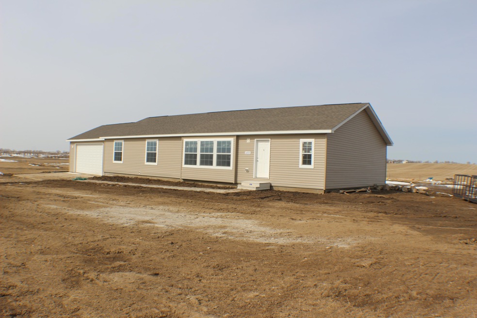 14977 Cochise St, Williston, ND 58801 - photo 1