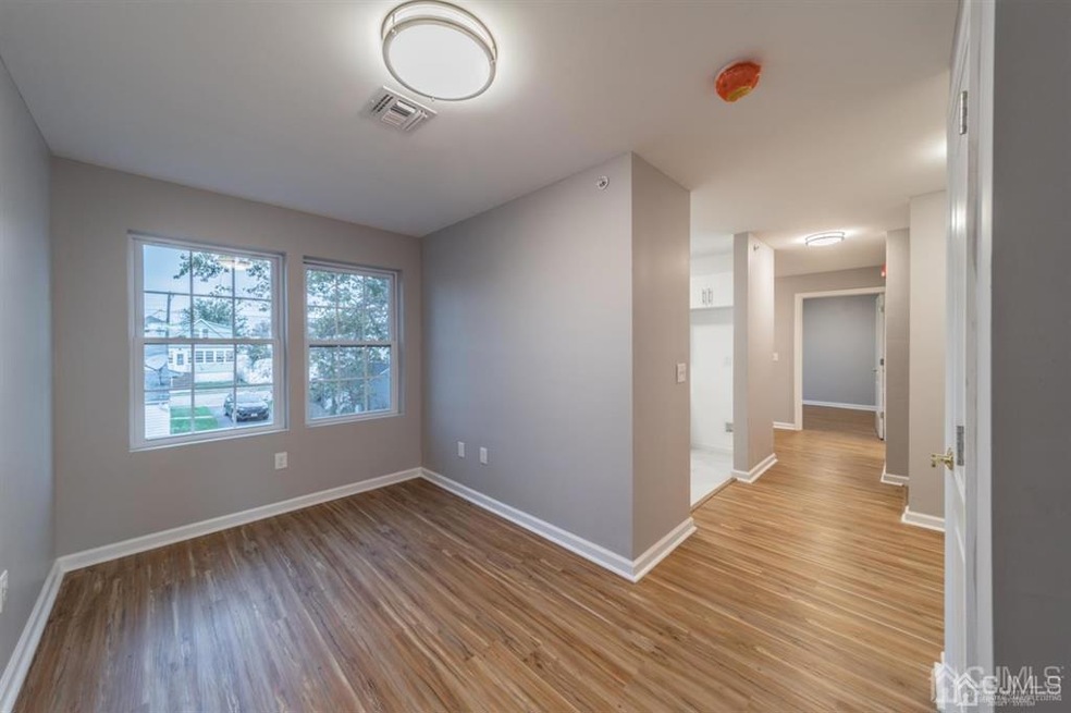 875 Port Reading Ave unit 2B, Woodbridge Township, NJ 07064 - photo 1