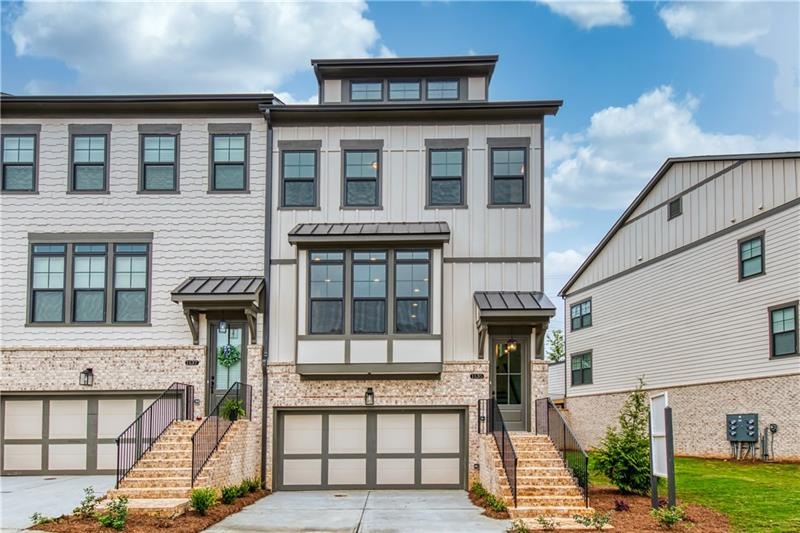 Classically styled, Craftsman exterior.  This Brem