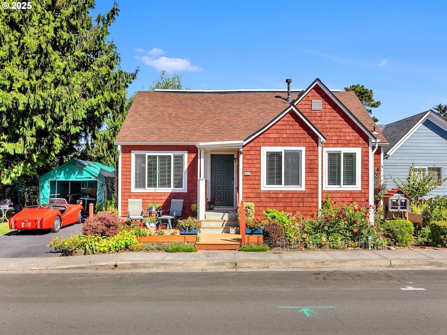 460 12th Ave, Seaside, OR 97138 - photo 1