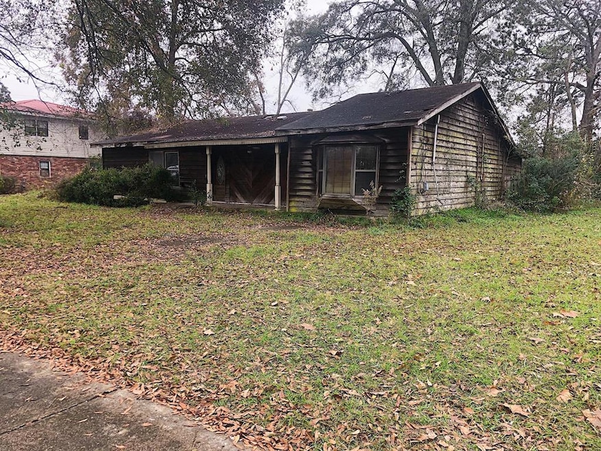 707 Pearl Ave S, Douglas, GA 31533 - photo 1