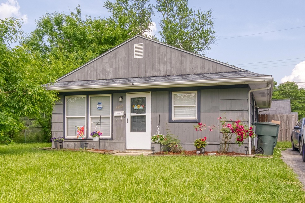 3522 Homestead Dr, Columbus, OH 43224 - photo 1