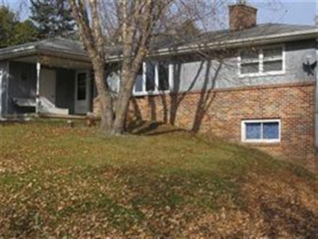 4342 Old Stage Rd, Brooklyn, WI 53521 - photo 1