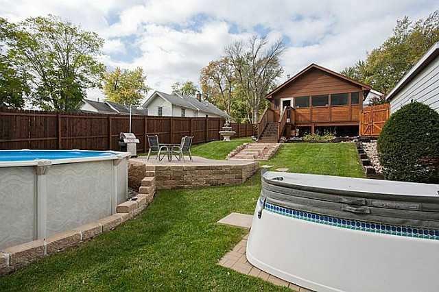Swimming Pool/Hot Tub/Sauna.