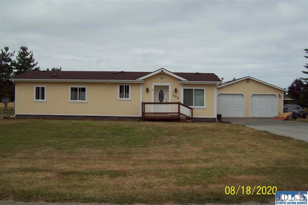 Space for 6 vehicles in driveway, Parking for RVs,