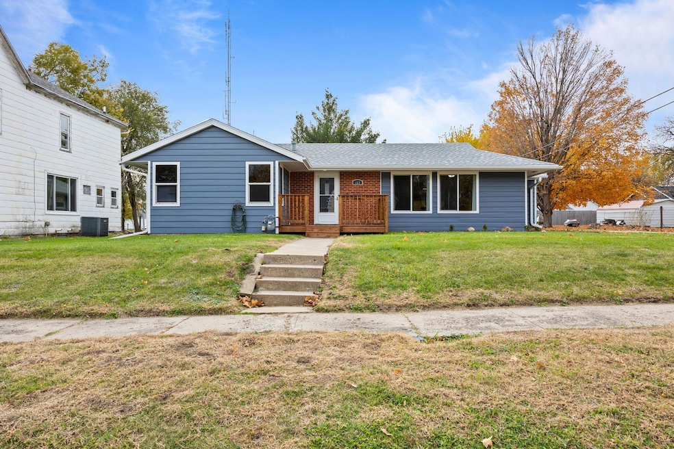 112 E Sixth St, Madrid, IA 50156 - photo 1