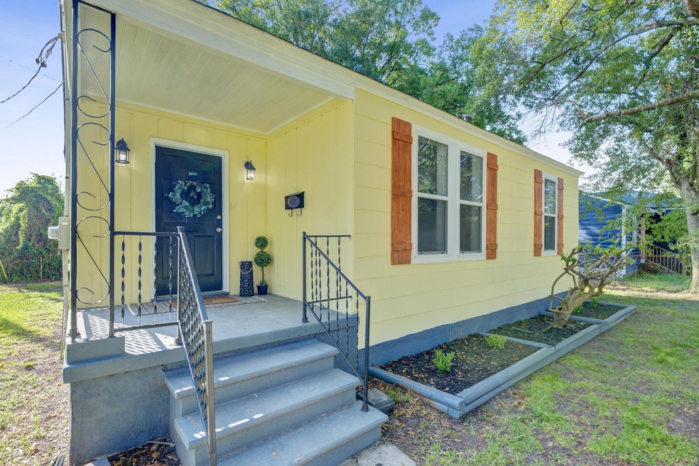 1. 2127 Captain Ave, North Charleston SC