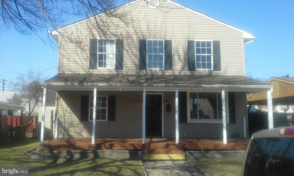 8214 Watersedge Rd, Dundalk, MD 21222 - photo 1