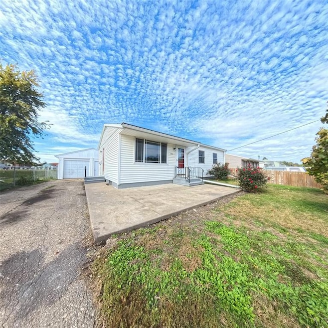 701 S 7th Ave, Marshalltown, IA 50158 - photo 1