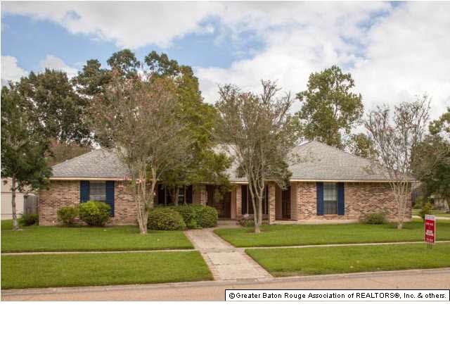 12139 Oak Haven Ave Come see this great home!