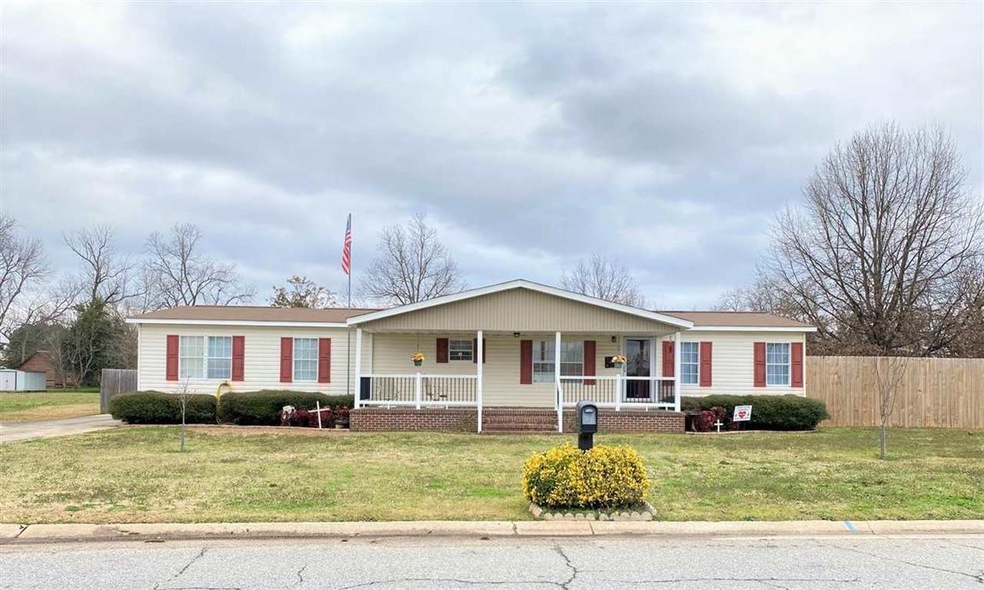 212 Centennial Dr, Byron, GA 31008 - photo 1