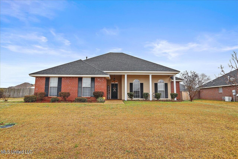 9860 Crooked Creek Blvd, Byram, MS 39272 - photo 1