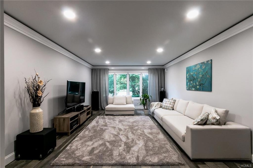 1 Essex Ln unit C 5, Suffern, NY 10901 - photo 1