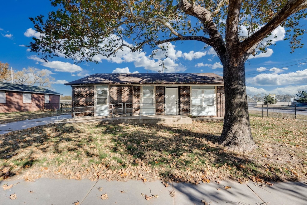 1620 E Catalina St, Wichita, KS 67216 - photo 1