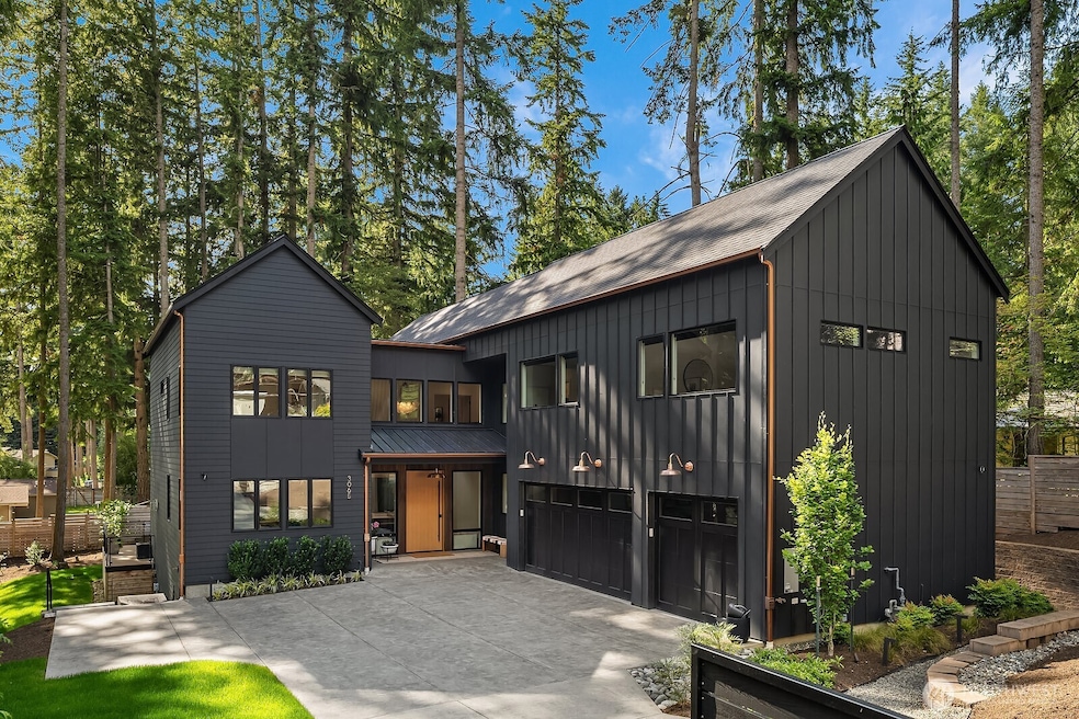 For Sale $2,998,000