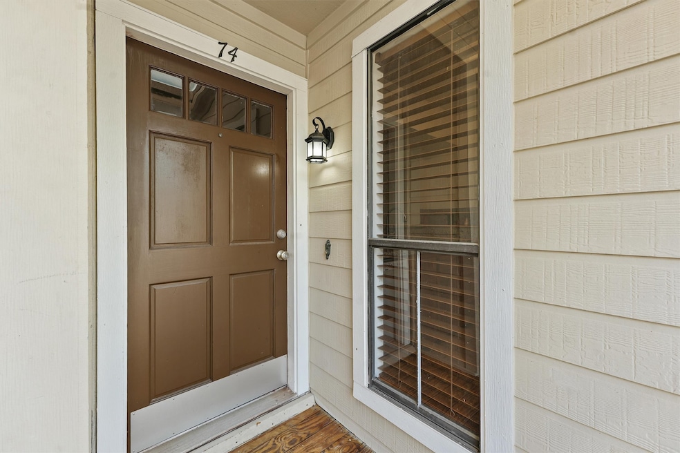 3500 Tangle Brush Dr unit 74, the Woodlands, TX 77381 - photo 1
