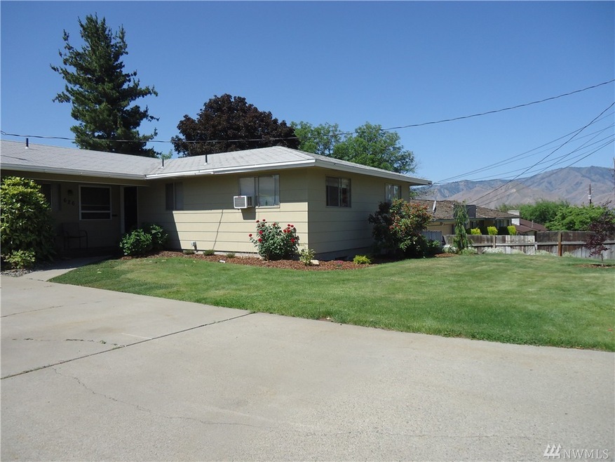 626 13th St NE, East Wenatchee, WA 98802 - photo 1