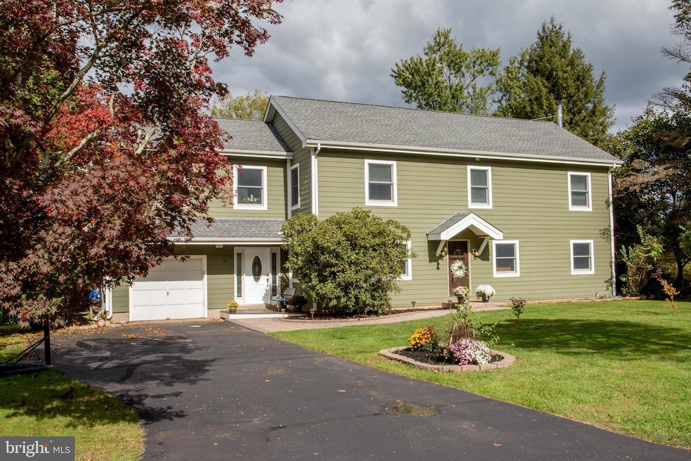 18 Cedar Crest, Lambertville, NJ 08530 - photo 1