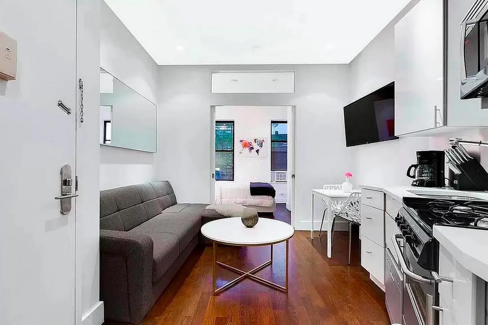 440 10th Ave unit 3-R, New York, NY 10001 - photo 1