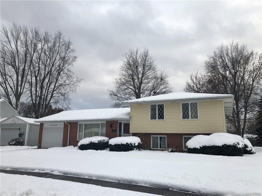 1278 Greenbrier Ln, North Tonawanda, NY 14120 - photo 1