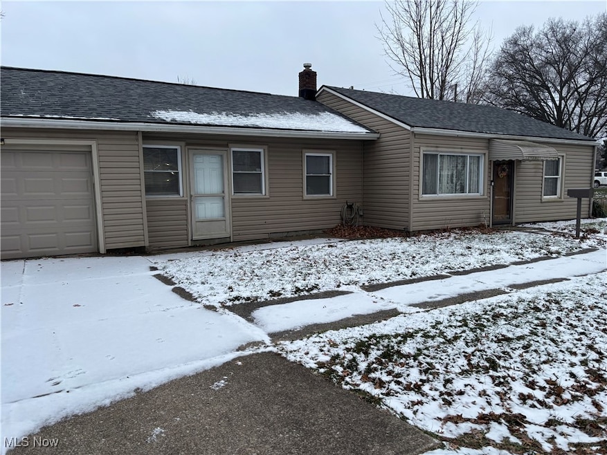 2407 Nesmith Lake Blvd, Akron, OH 44314 - photo 1