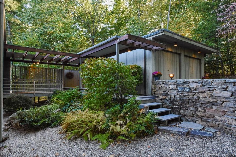 Stunning mid-century contemporary