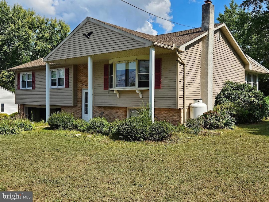 1038 S Keim St, Pottstown, PA 19465 - photo 1