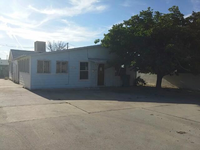 2710 N Raynor St, El Paso, TX 79930 - photo 1