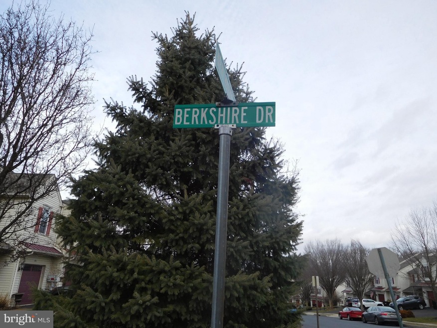 471 Berkshire Dr, Souderton, PA 18964 - photo 1