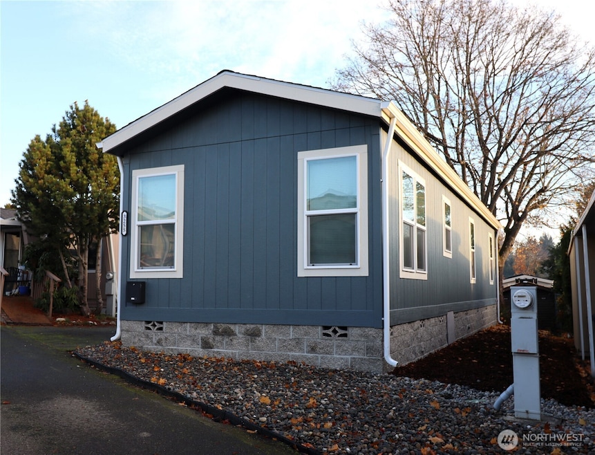 3255 S 181st St unit 97, Seatac, WA 98188 - photo 1