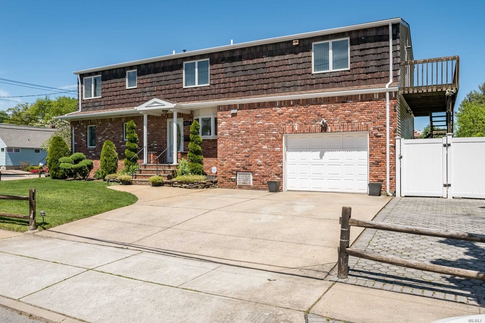 1667 Webster Ave, Merrick, NY 11566 - photo 1