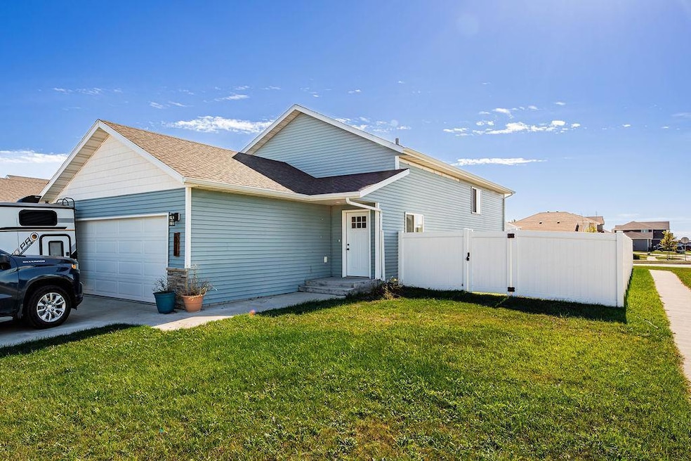 1211 Barnes Dr W, West Fargo, ND 58078 - photo 1